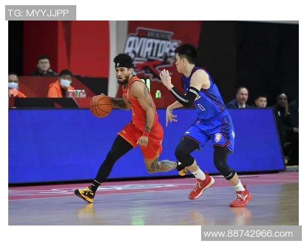 广东男篮与同曦队精彩对决直播全程回顾与分析 广东男篮与同曦队精彩对决直播全程回顾与分析